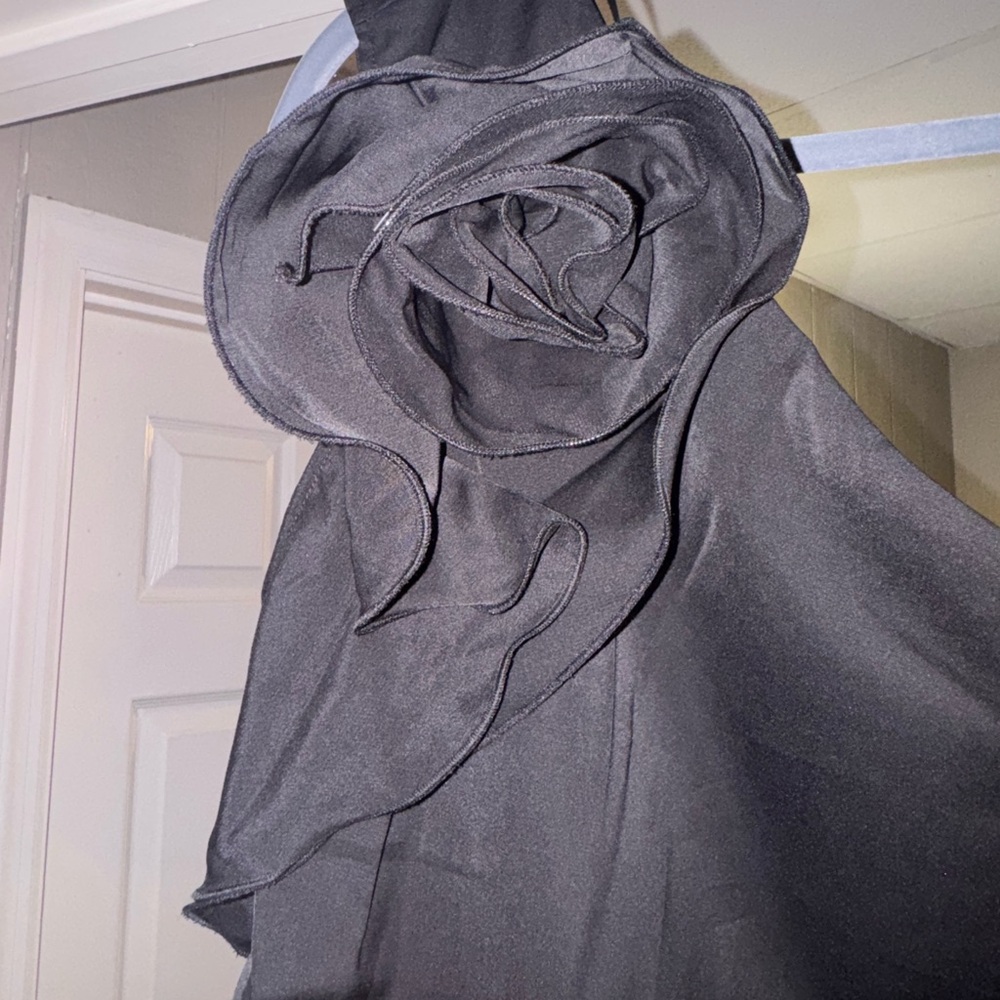 Milk & Honey Black Flower One-Shoulder Top - Picture 5 of 8